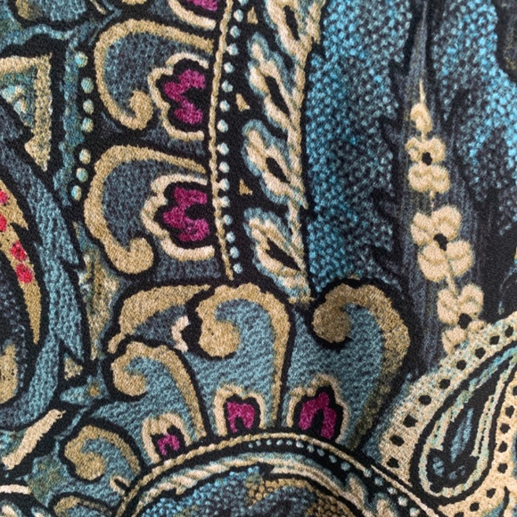 J.Jill paisley multi tiered blouse.‎ Never worn . - Picture 4 of 6